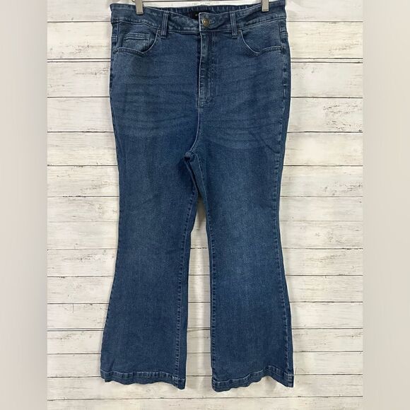 FOREVER 21 High Waist Flare Jeans - Picture 1 of 5